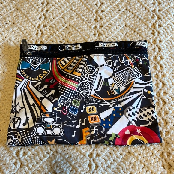 Accessories - Le Sportsac make-up bag